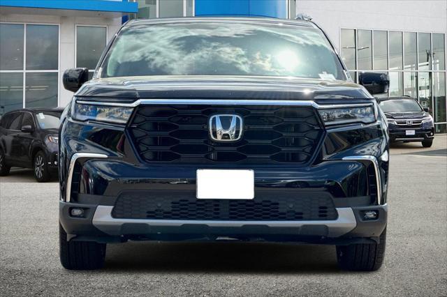 new 2025 Honda Pilot car, priced at $48,895