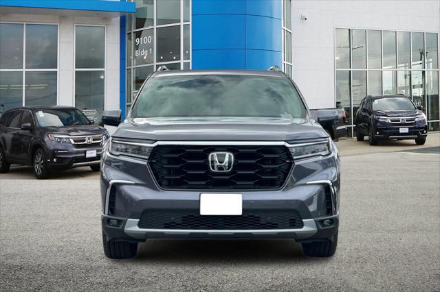 new 2025 Honda Pilot car, priced at $48,950