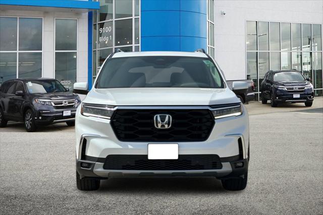 new 2025 Honda Pilot car, priced at $49,405