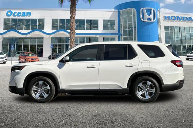 new 2025 Honda Pilot car, priced at $45,405
