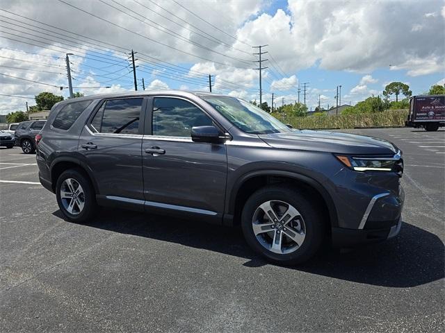 new 2025 Honda Pilot car, priced at $43,895