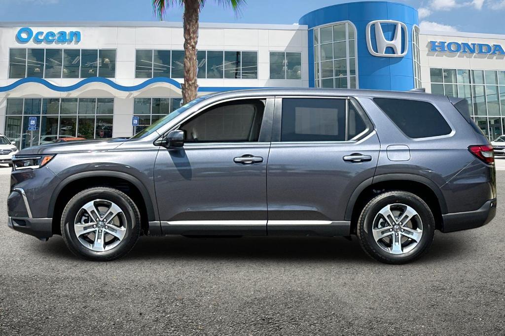 new 2025 Honda Pilot car, priced at $44,695