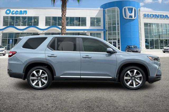 new 2025 Honda Pilot car, priced at $54,985