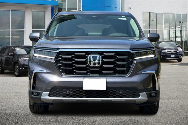 new 2025 Honda Pilot car, priced at $45,175