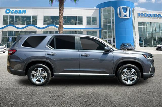 new 2025 Honda Pilot car, priced at $45,175