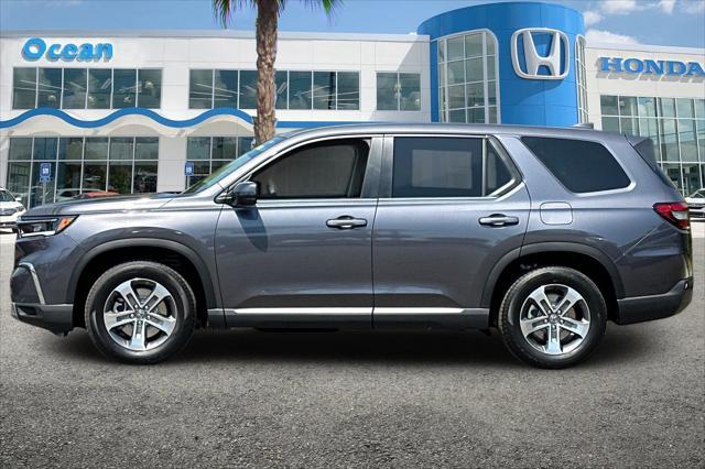 new 2025 Honda Pilot car, priced at $45,175