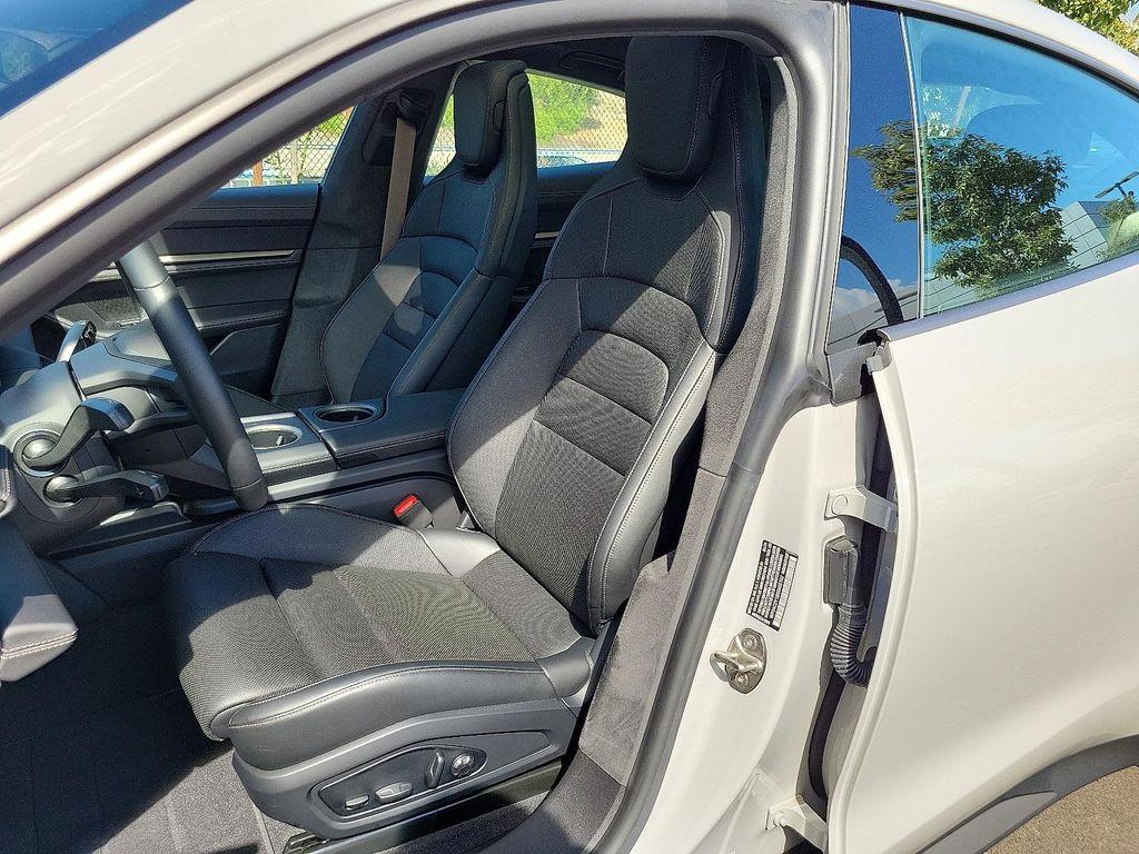 new 2025 Porsche Taycan car