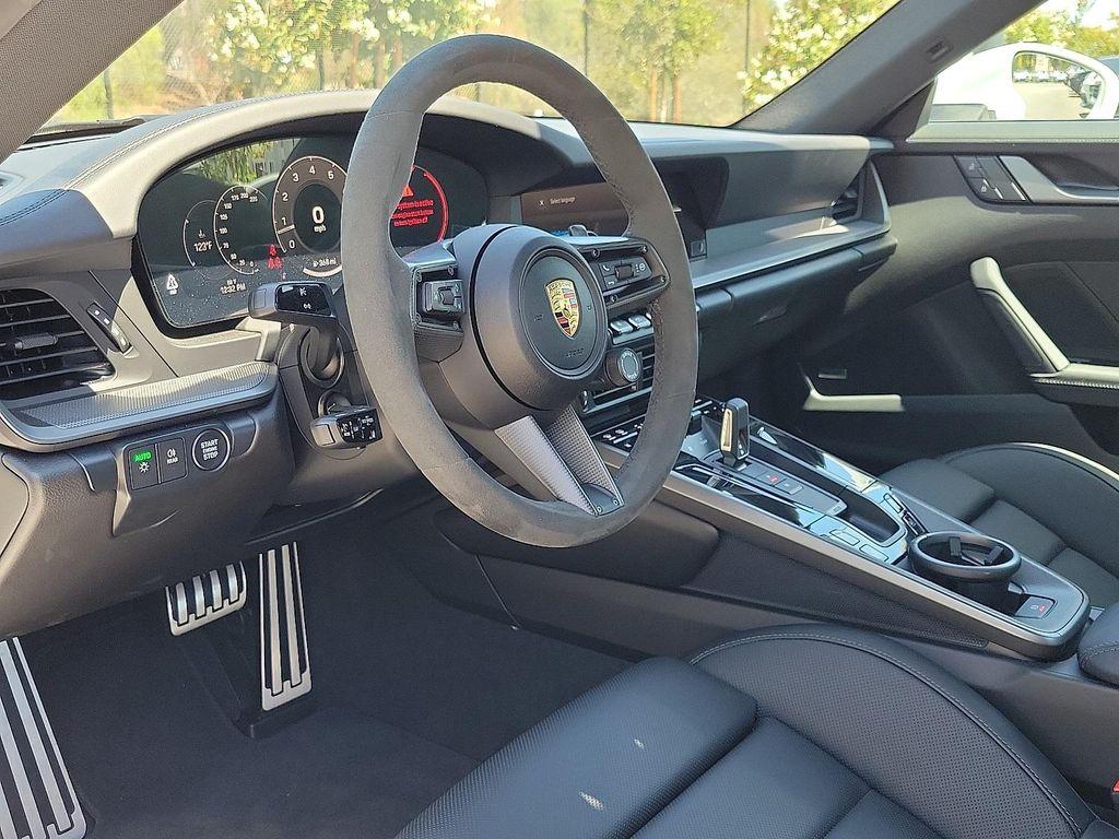 new 2025 Porsche 911 car