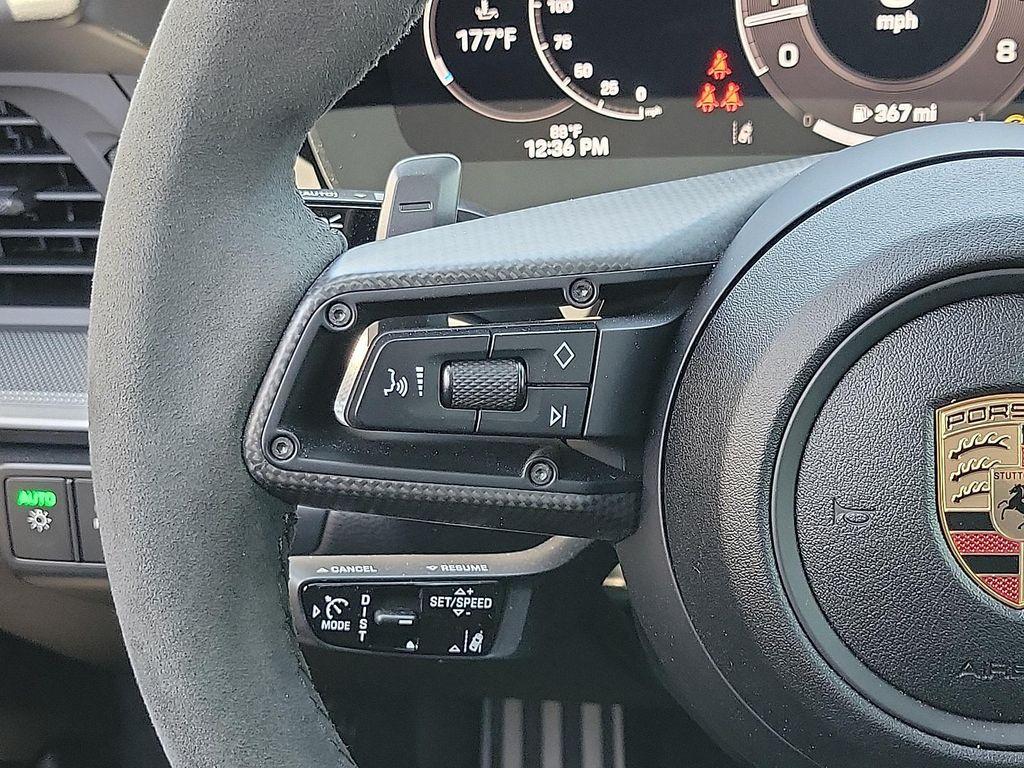 new 2025 Porsche 911 car