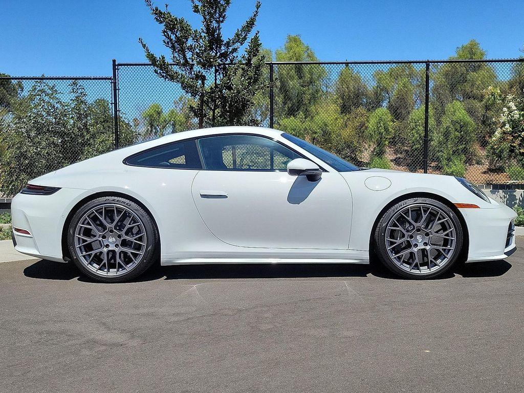 new 2025 Porsche 911 car