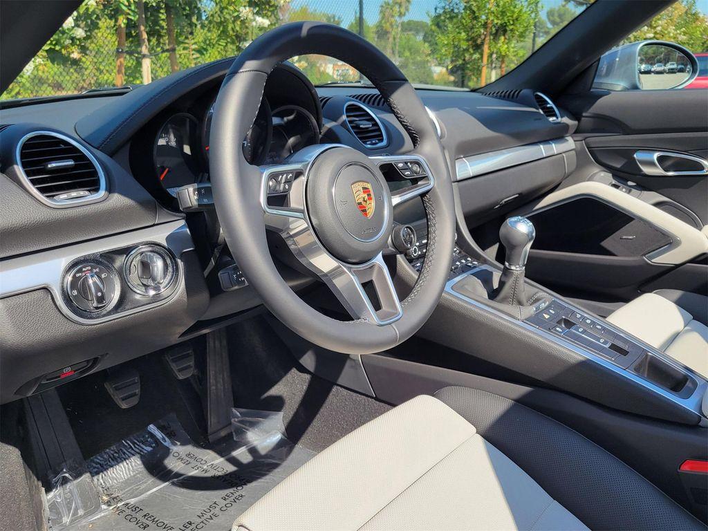 new 2025 Porsche 718 Boxster car