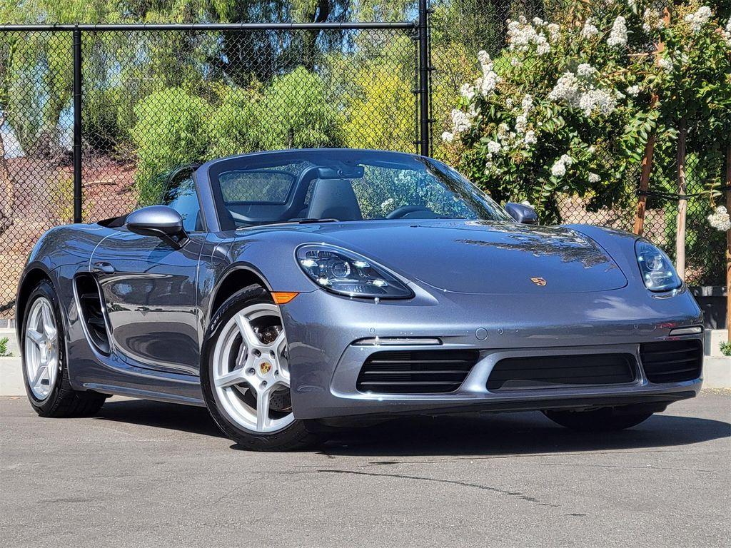 new 2025 Porsche 718 Boxster car