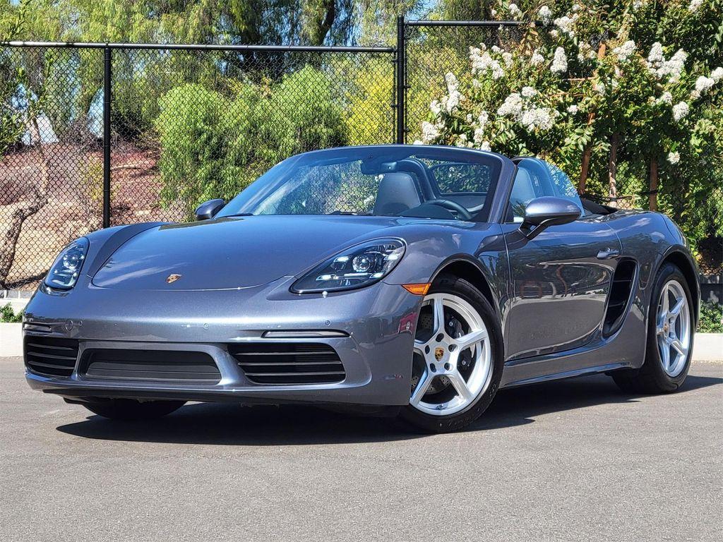 new 2025 Porsche 718 Boxster car