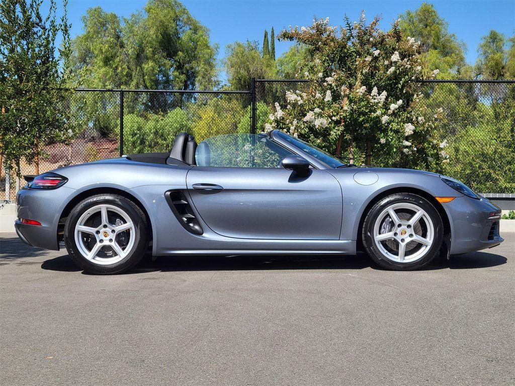 new 2025 Porsche 718 Boxster car