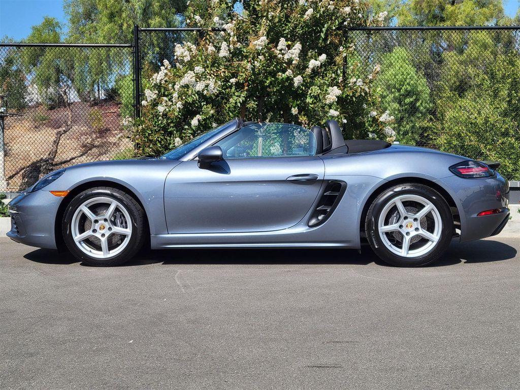 new 2025 Porsche 718 Boxster car