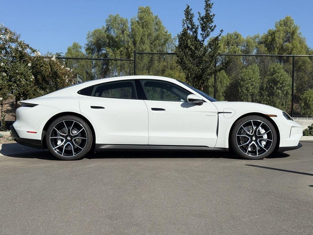 new 2025 Porsche Taycan car