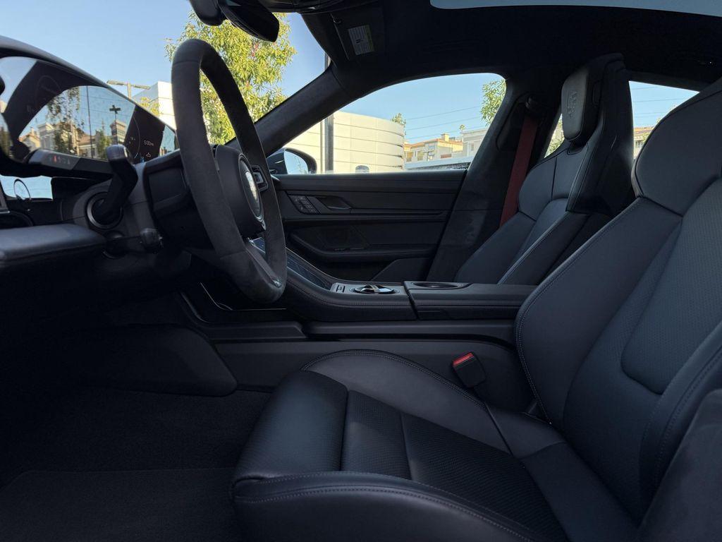 new 2025 Porsche Taycan car
