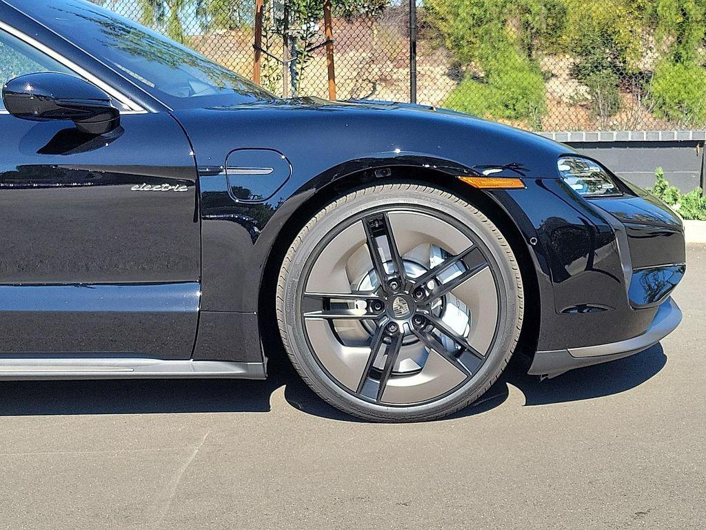 new 2026 Porsche Taycan car