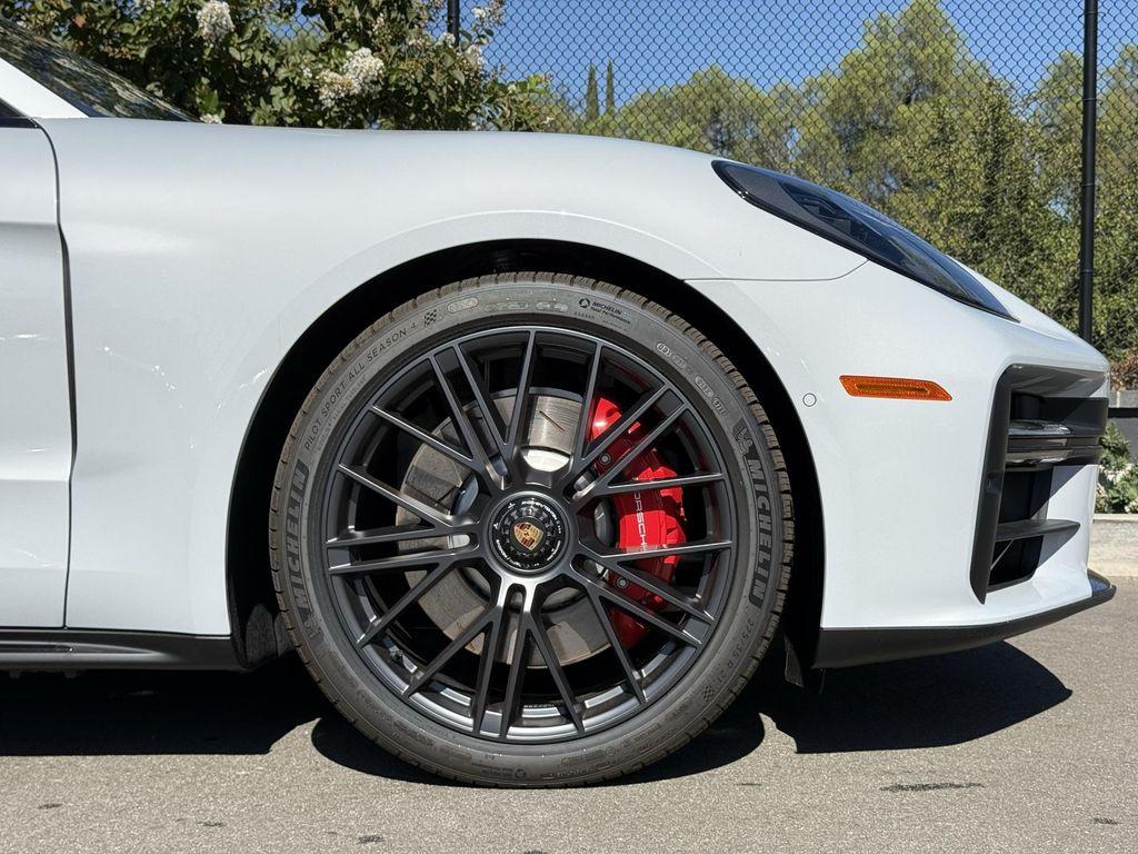 new 2026 Porsche Panamera car