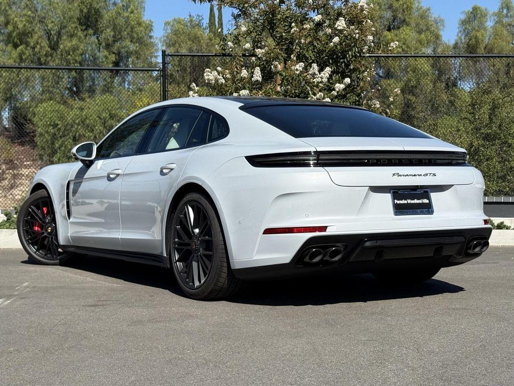 new 2026 Porsche Panamera car