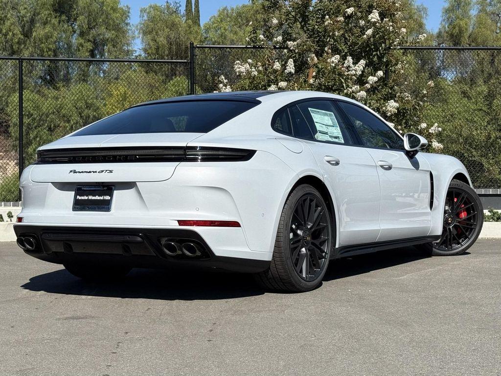 new 2026 Porsche Panamera car