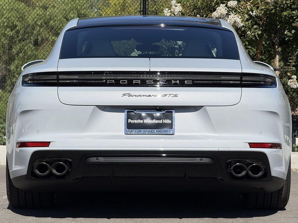 new 2026 Porsche Panamera car