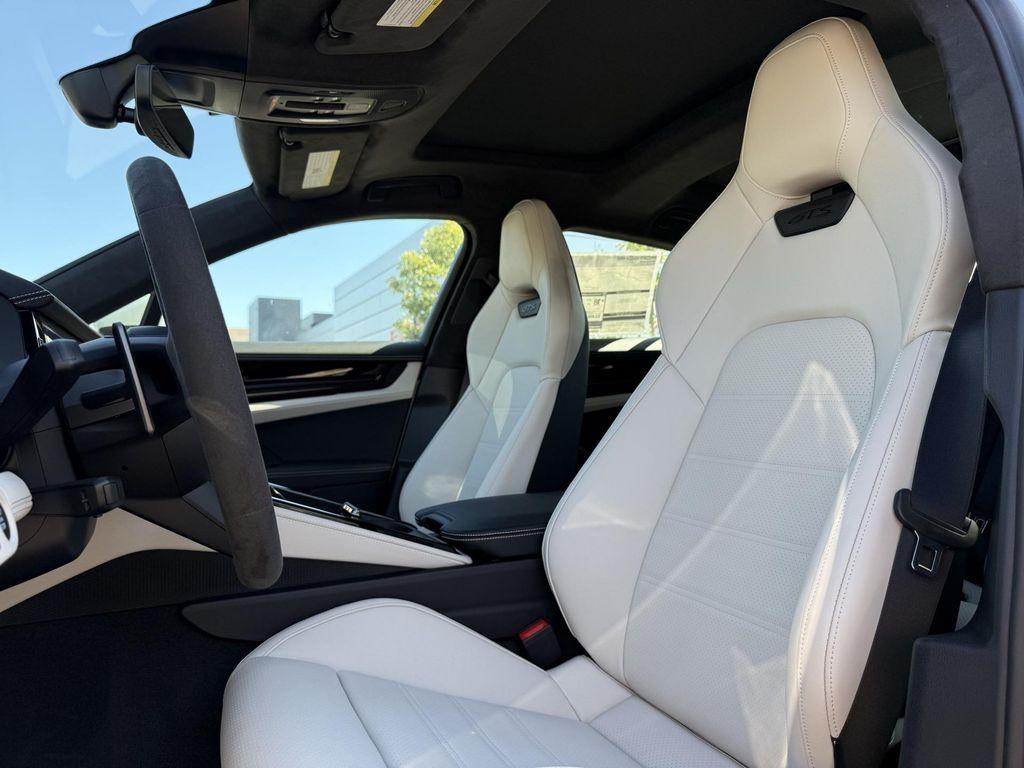 new 2026 Porsche Panamera car