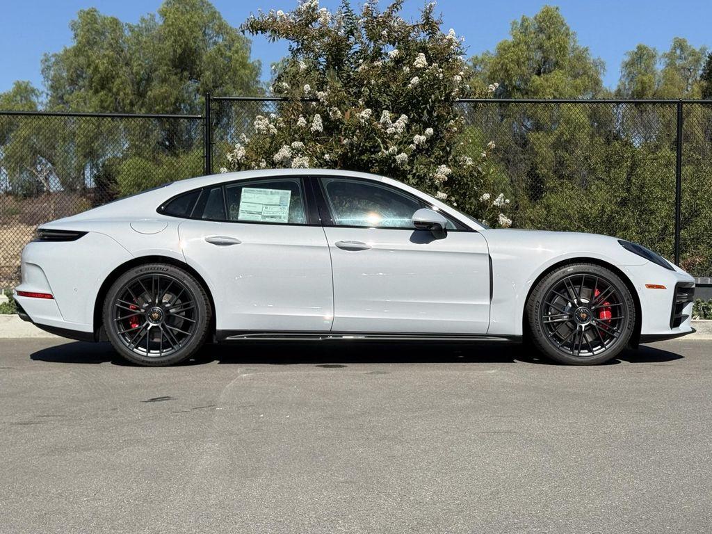 new 2026 Porsche Panamera car