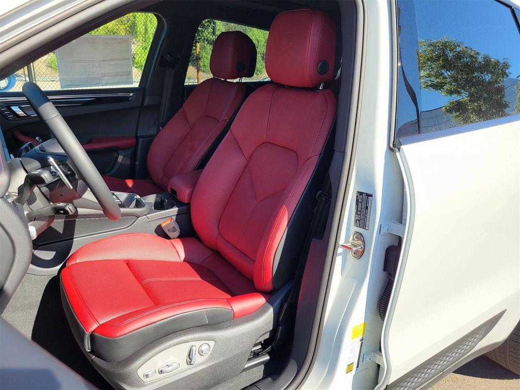 new 2026 Porsche Macan car