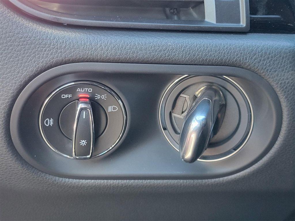 new 2026 Porsche Macan car