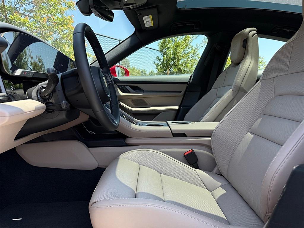 new 2025 Porsche Taycan car