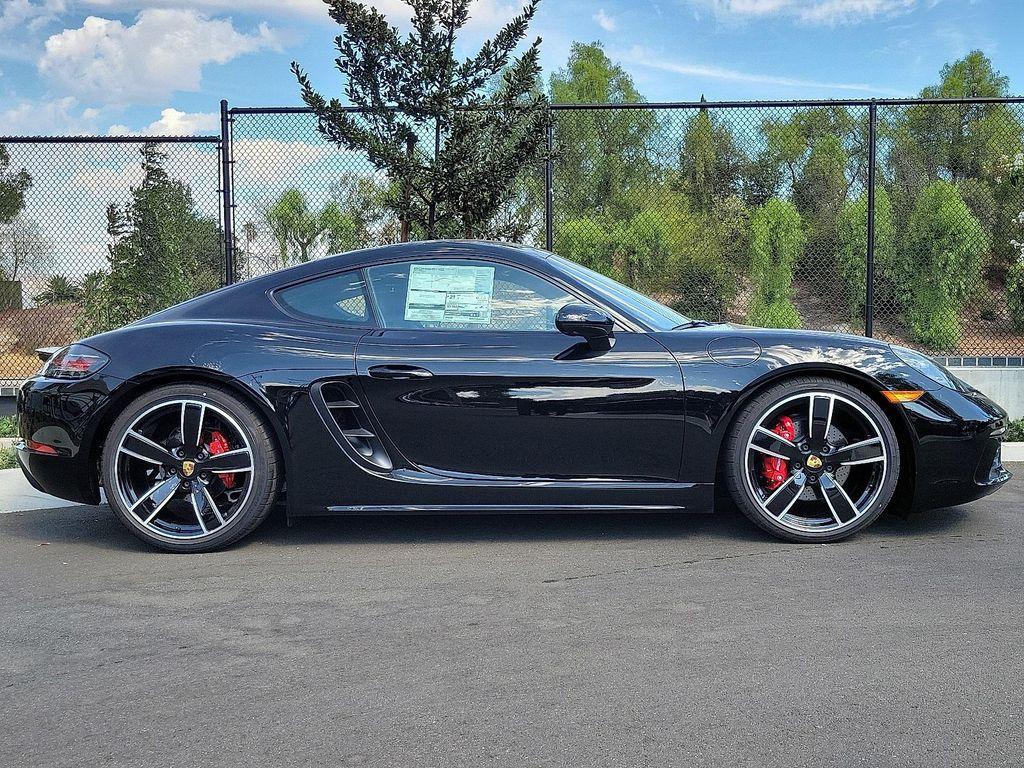 new 2025 Porsche 718 Cayman car