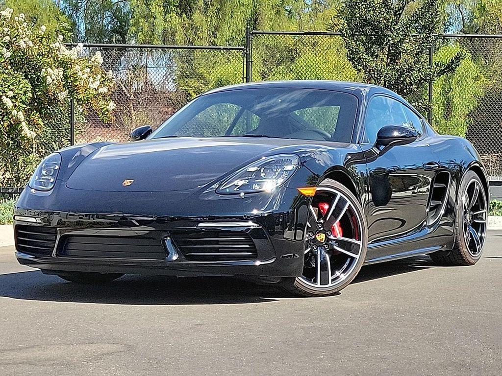 new 2025 Porsche 718 Cayman car