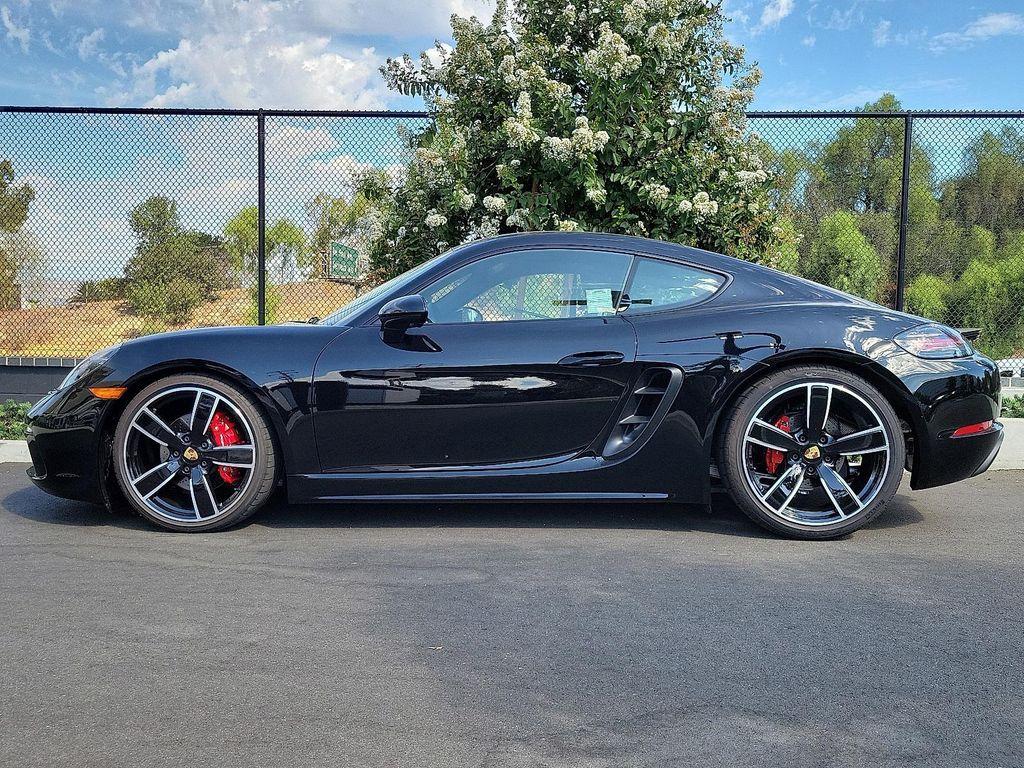 new 2025 Porsche 718 Cayman car
