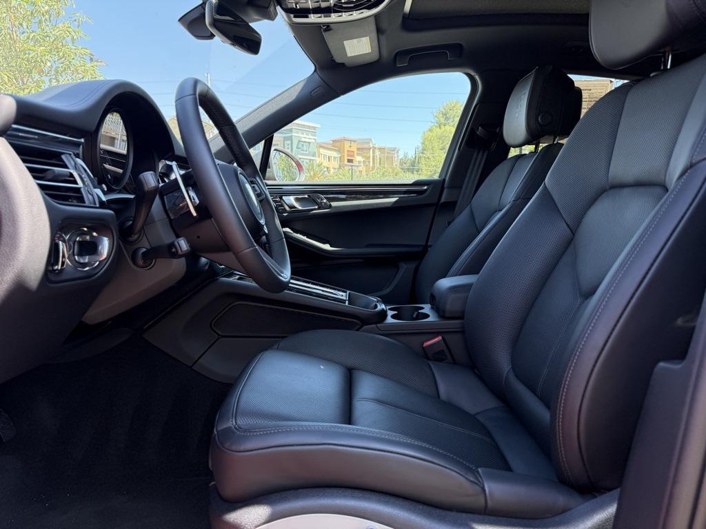 new 2025 Porsche Macan car
