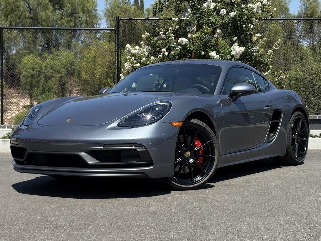 new 2025 Porsche 718 Cayman car