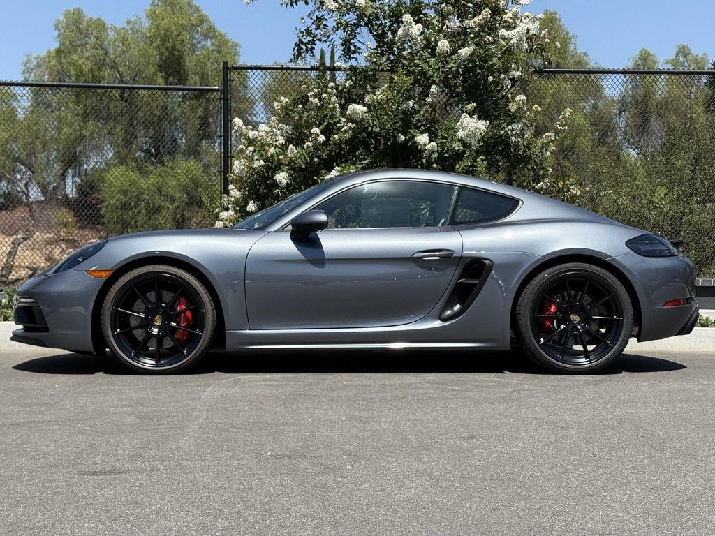 new 2025 Porsche 718 Cayman car