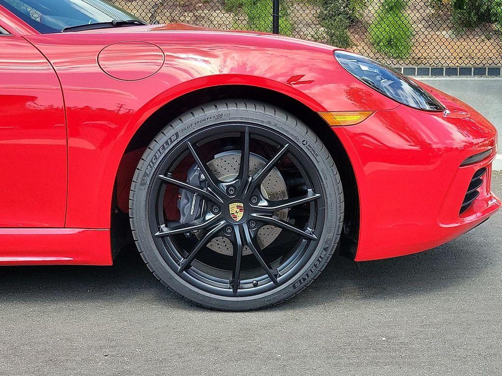 new 2025 Porsche 718 Cayman car