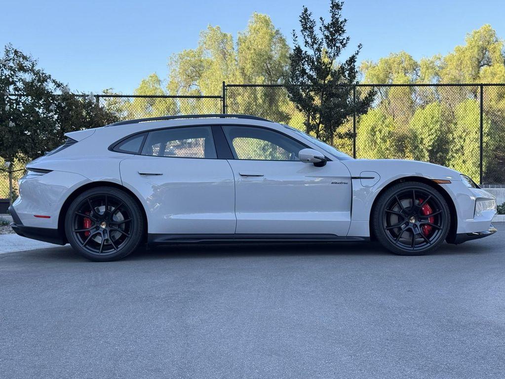 new 2026 Porsche Taycan car