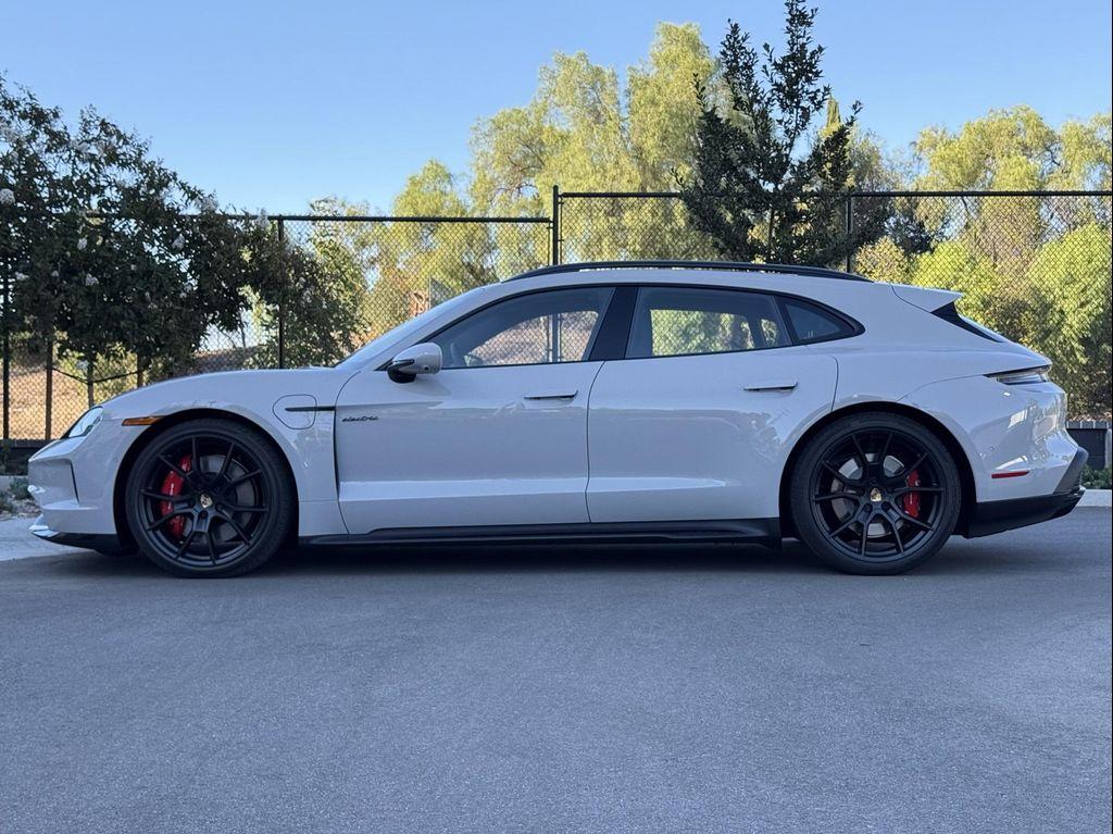 new 2026 Porsche Taycan car