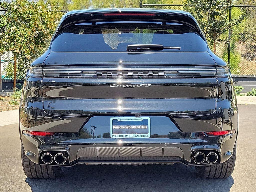 new 2025 Porsche Cayenne car