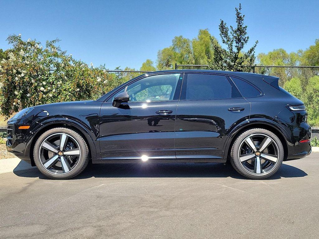 new 2025 Porsche Cayenne car