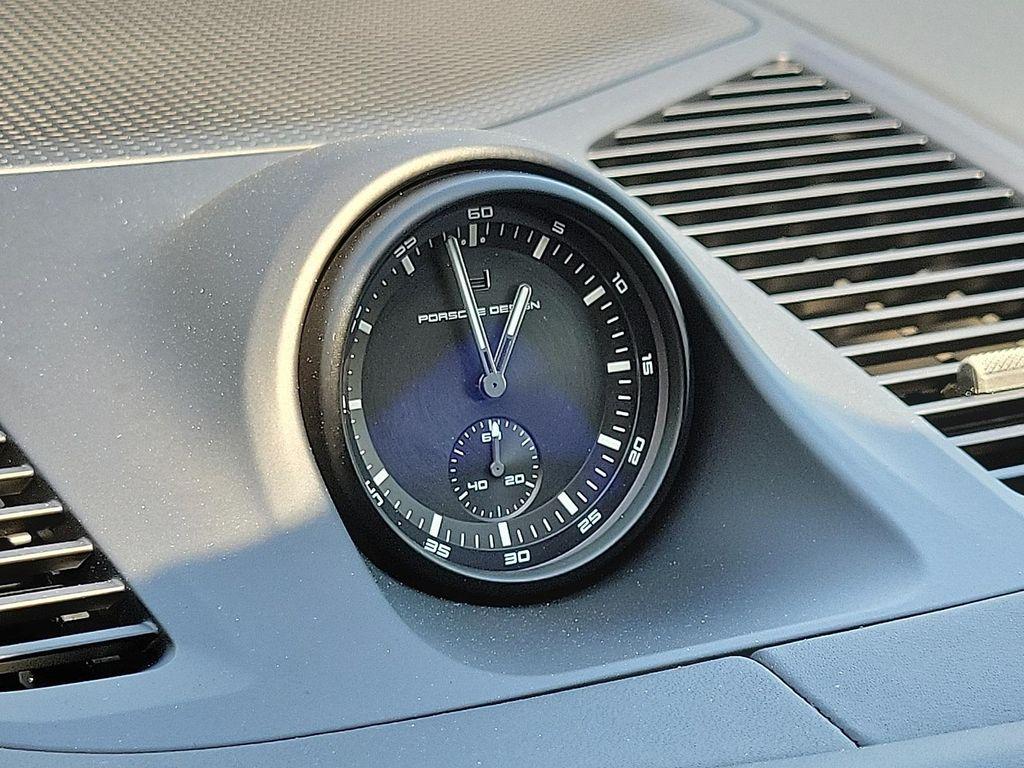 new 2025 Porsche Cayenne car