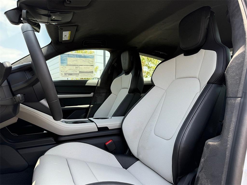 new 2025 Porsche Taycan car