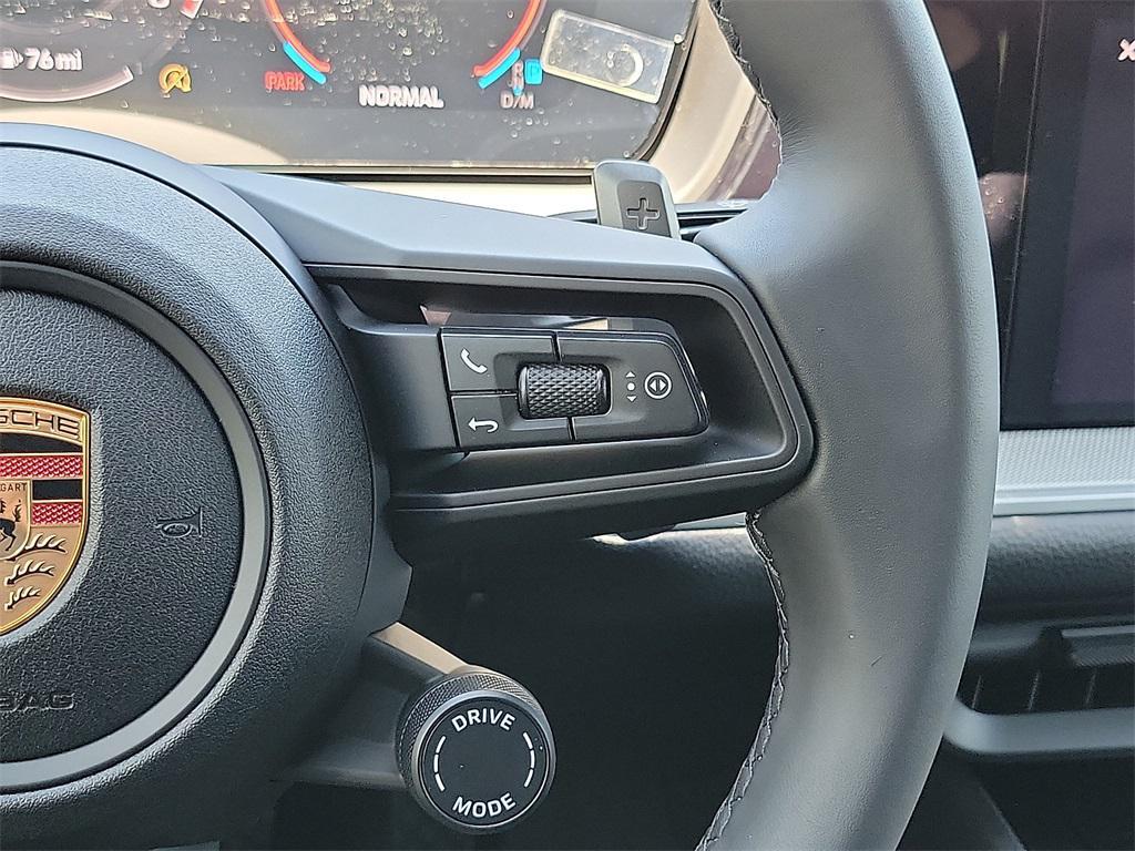 new 2025 Porsche Cayenne car