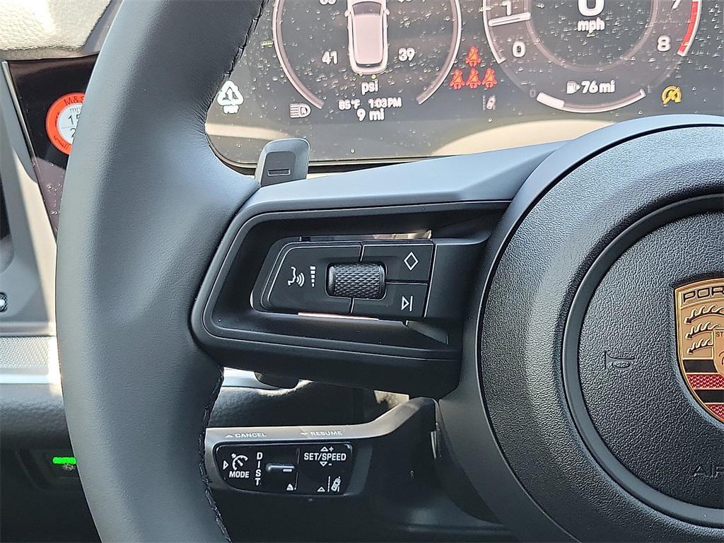 new 2025 Porsche Cayenne car