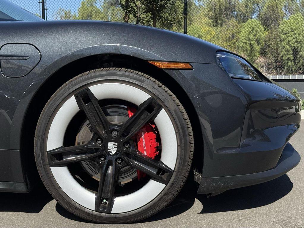 new 2025 Porsche Taycan car