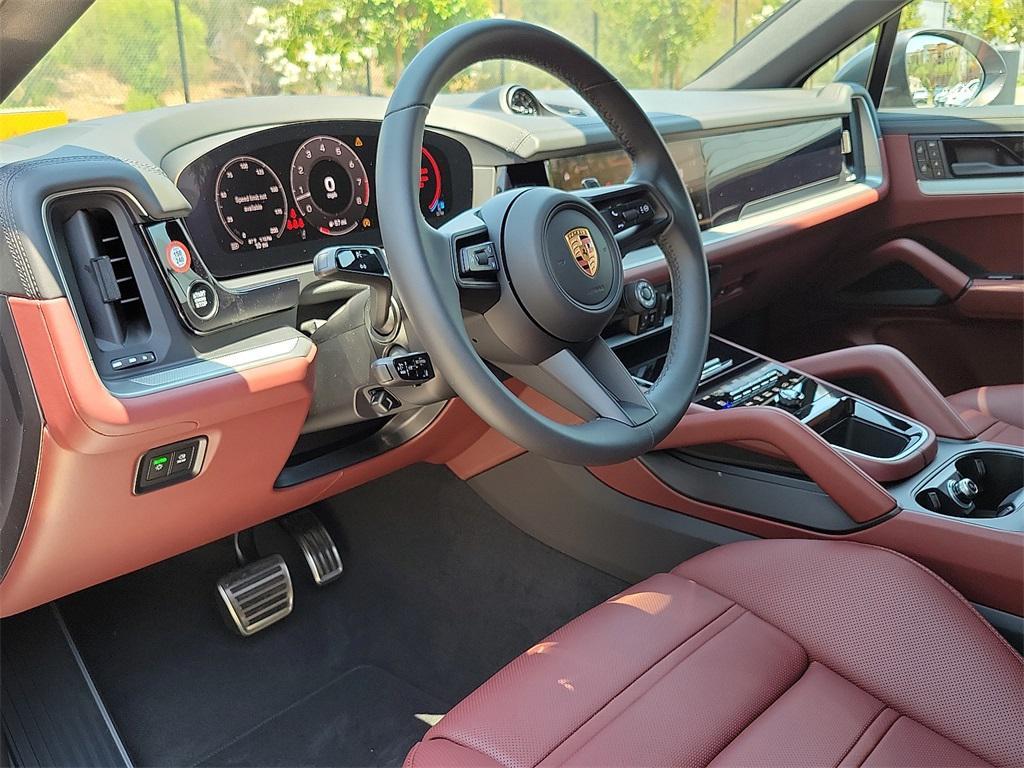 new 2025 Porsche Cayenne car