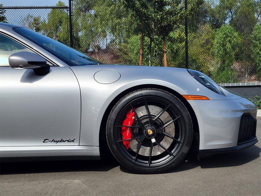 new 2025 Porsche 911 car