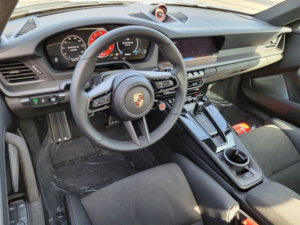 new 2025 Porsche 911 car